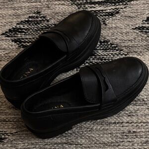 Patina Black Loafers size 6 New w/o tags